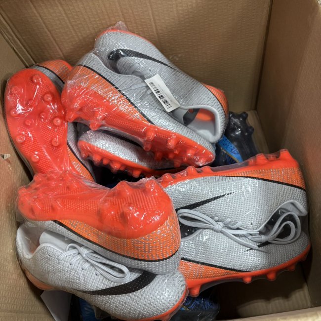 Chicago Warehouse Sneakers 2000 Pairs - Clearance Sale | Bulk Discounts Available - Image 4